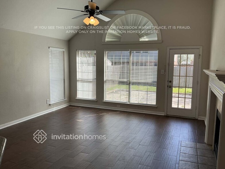 Building Photo - 222 Vernon Dr