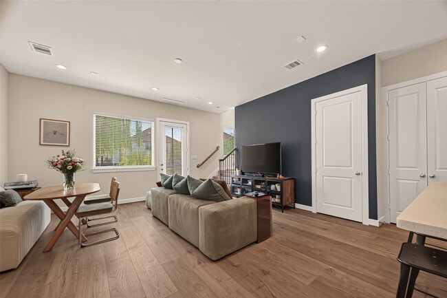 Building Photo - 5912 Haring Ln