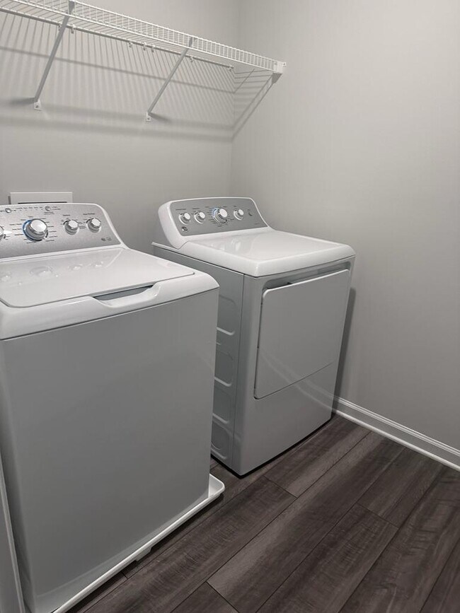 Washer Dryer - 4611 Cypress Landing Way