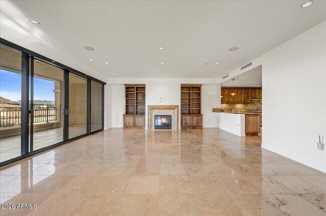 Building Photo - 7181 E Camelback Rd