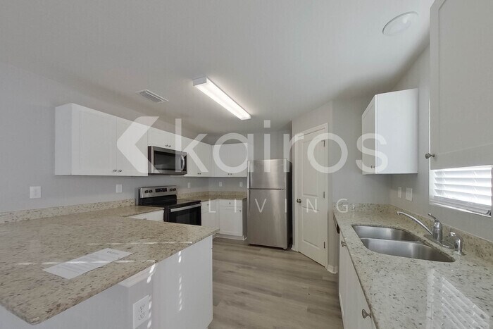 Building Photo - 2838 NW 19th Pl