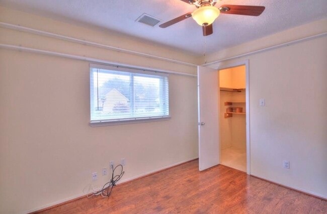 Building Photo - 3039 Becket St