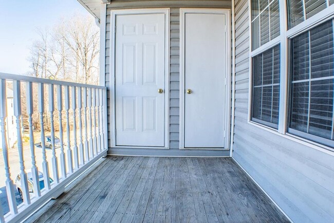 Building Photo - 334 Quietwood Dr