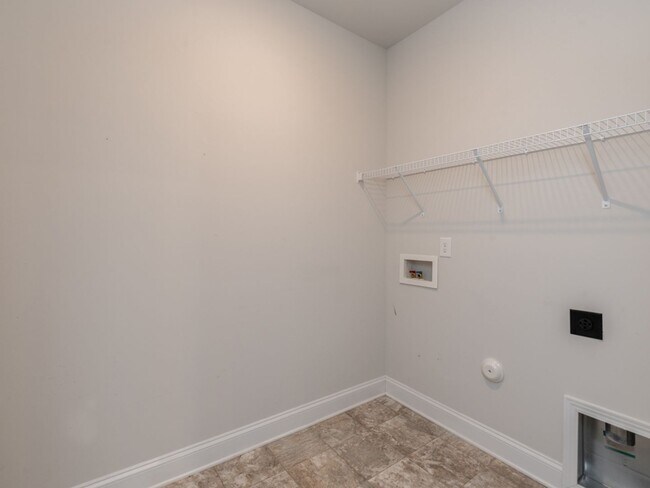 Building Photo - Home in Waxhaw
