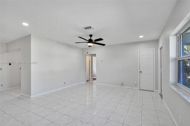 Building Photo - 2621 SW Natura Ave