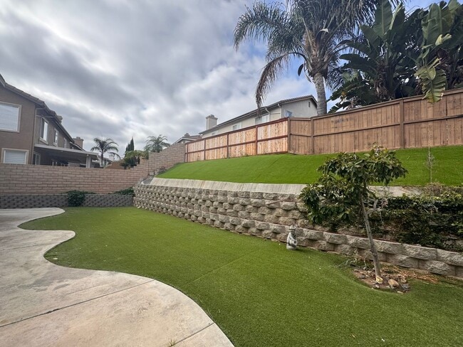 Building Photo - Spacious 5-Bedroom Home in Sought-After Vi...