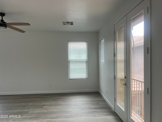 Building Photo - 3915 E Morelos St