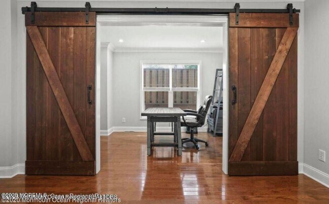 Building Photo - 1601 1st Ave