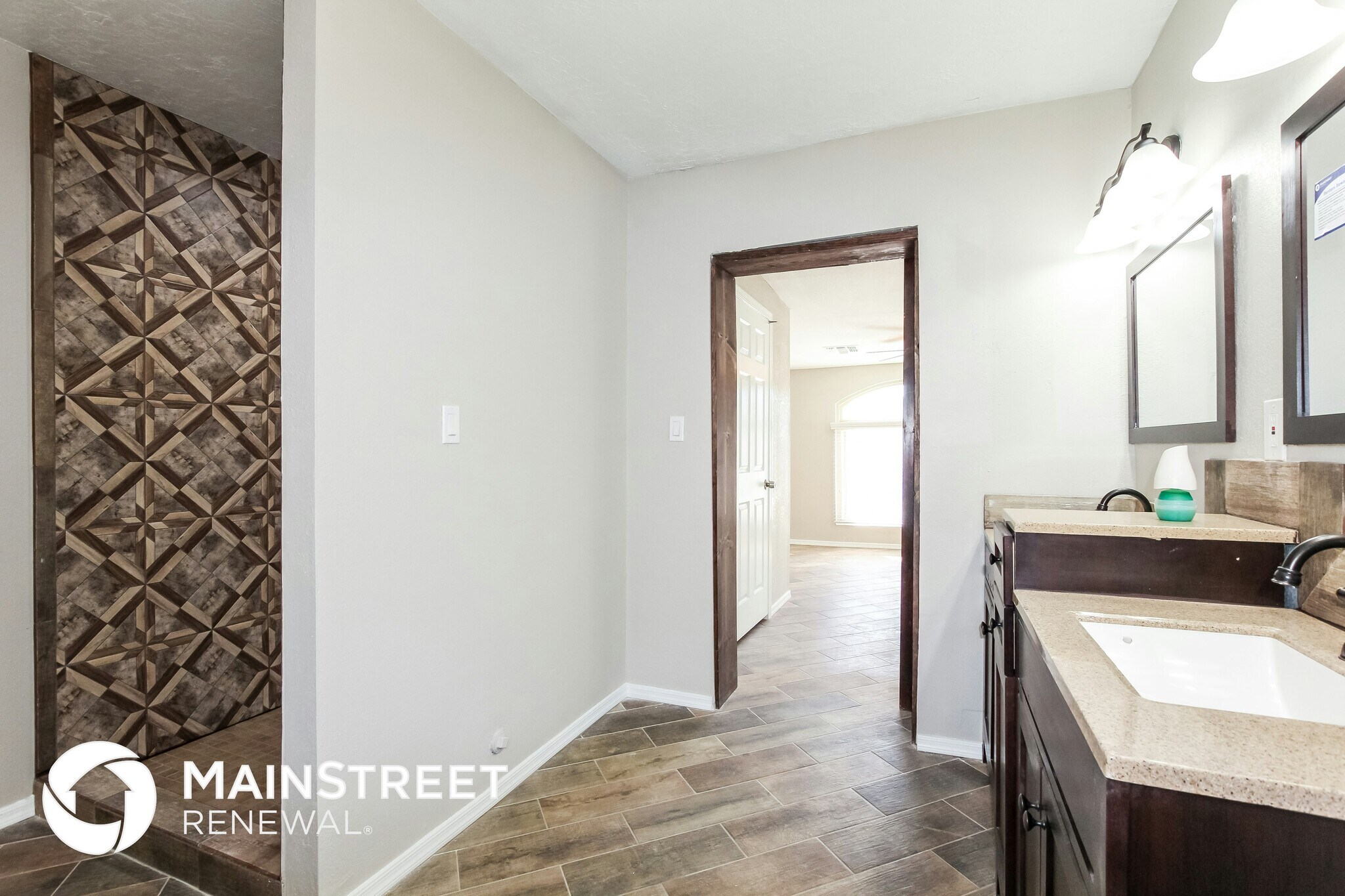 Building Photo - 2202 E Marmora St