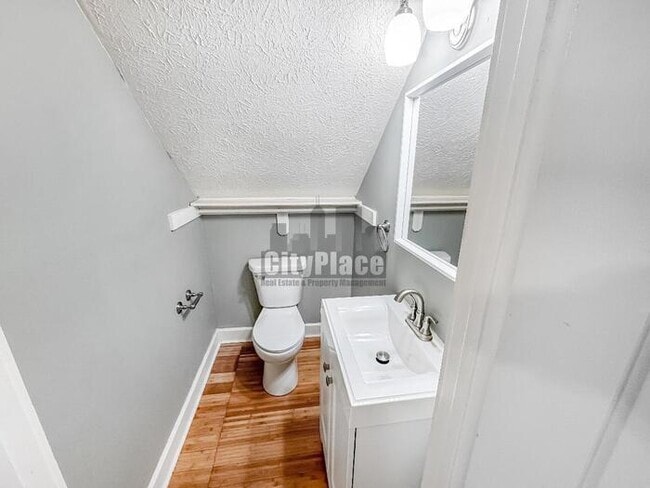 Building Photo - 3530 Guilford Ave