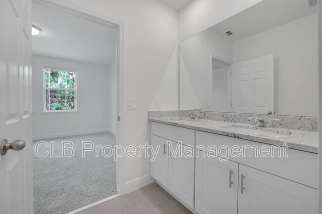 Building Photo - 132 Lost Ball Dr