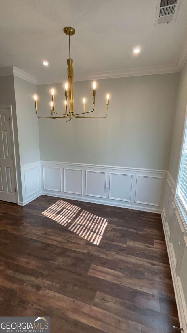 Building Photo - 392 Mill Pond Crossing