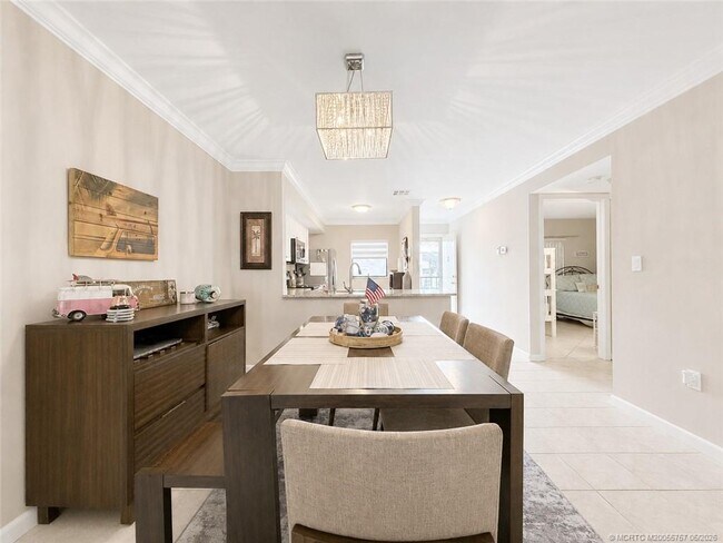 Building Photo - 7430 S Ocean Dr