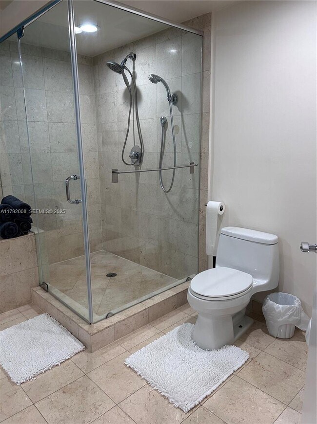 Building Photo - 1830 S Ocean Dr