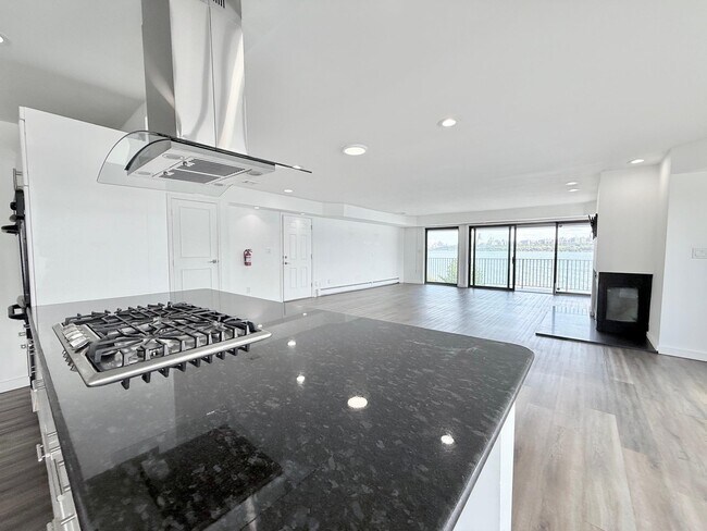 Building Photo - 17A Riverview Cir