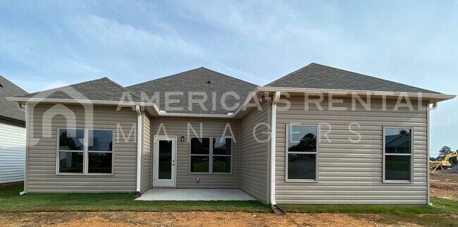 Building Photo - Home for Rent in Cullman, AL! COMING SOON!