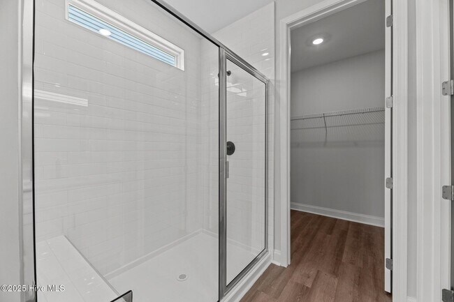 Building Photo - 1001 Tawney Trce