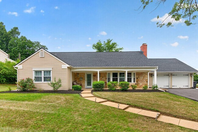Building Photo - 12420 Seabury Ln