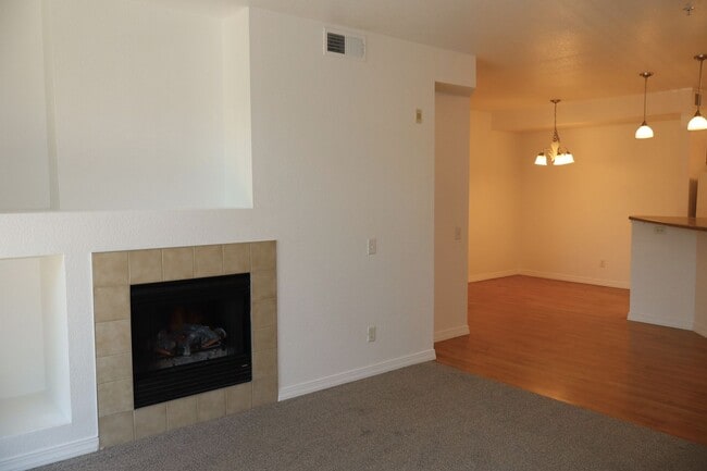 Building Photo - Convenient Fort Collins Location – Updated...