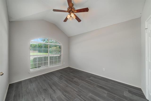 Building Photo - 903 Hemingway Ct