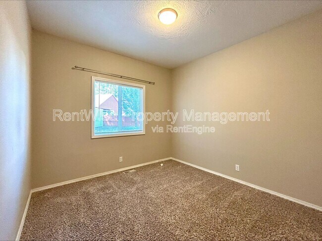Building Photo - 690 W Konavle Ct