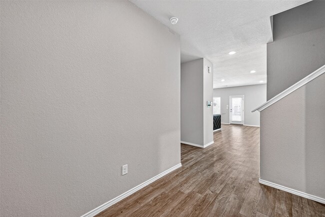 Building Photo - 21522 Autumn Summit St