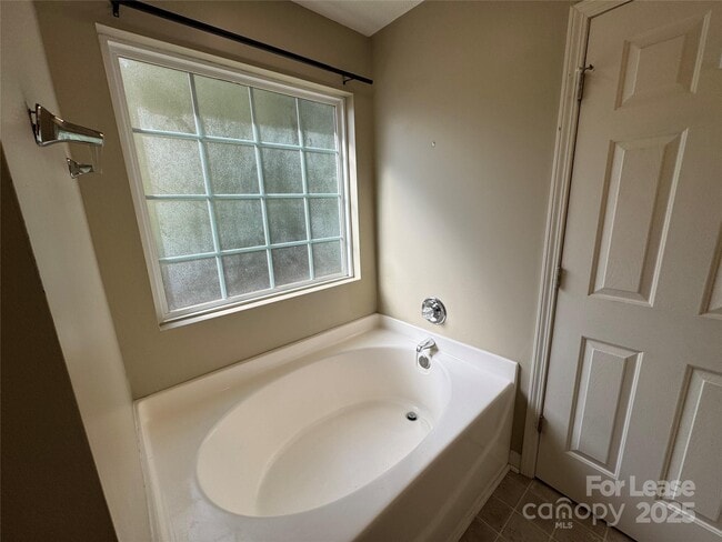 Building Photo - 3802 Cassidy Dr