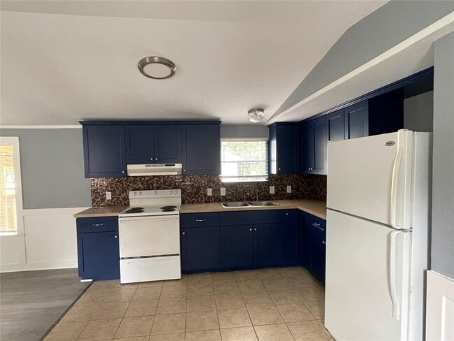 Building Photo - 13328 Brigadier Dr