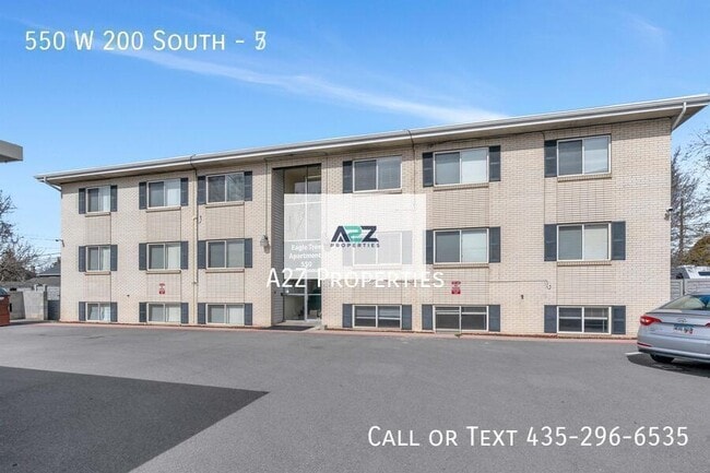 Building Photo - 550 W 200 S