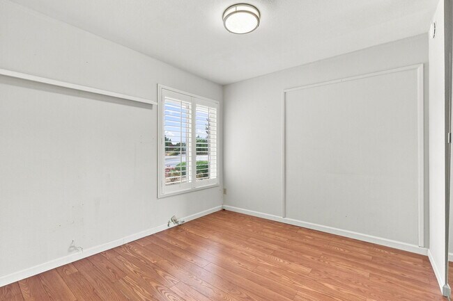 Building Photo - 33588 Bardolph Cir
