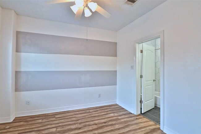 Building Photo - 3446 Clearview Villa Way