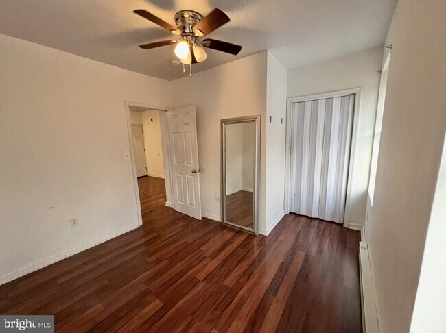 Building Photo - 2106 E Chelten Ave