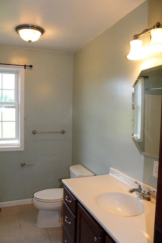 Building Photo - 4 Bed 3.5 Bath with a Inground Pool