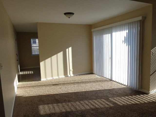 Building Photo - 801 Woodbine Ln