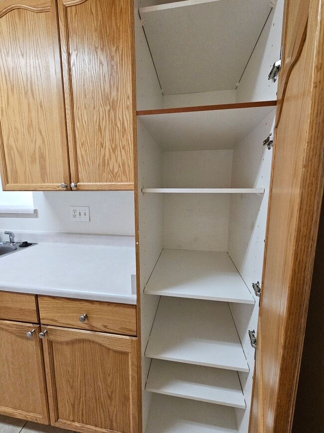 Building Photo - Awesome Aurora Top Floor 2 Bed 2 Bath Cond...