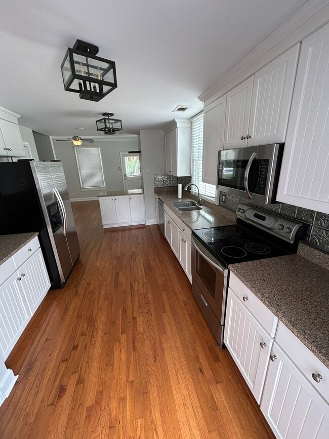 Building Photo - 3 Bedroom/2 Bath in Downtown Savannah, GA