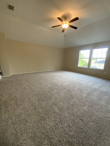 Building Photo - 1722 Willow Way