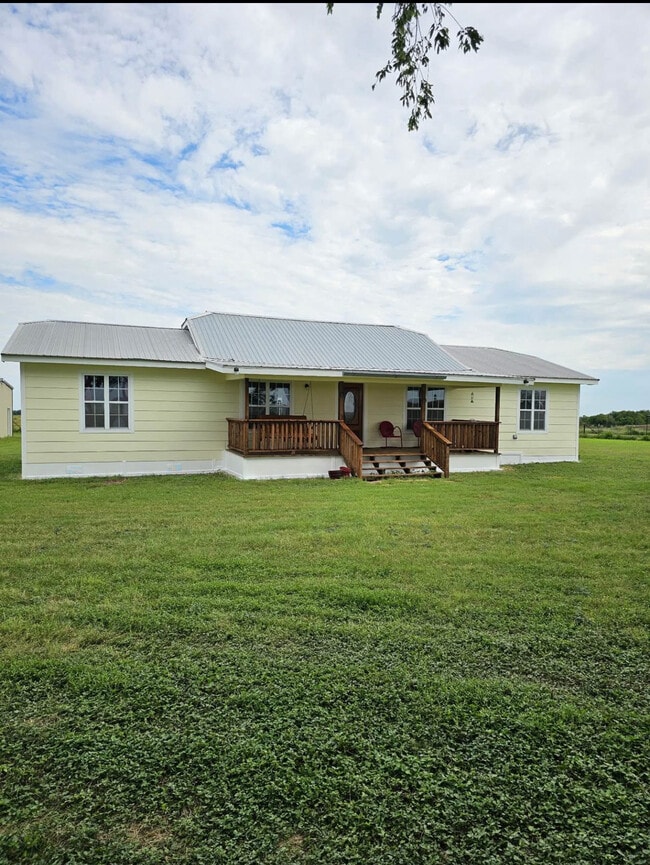 Building Photo - 1229 Co Rd 420