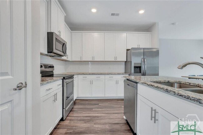 Building Photo - 116 Ainsdale Dr