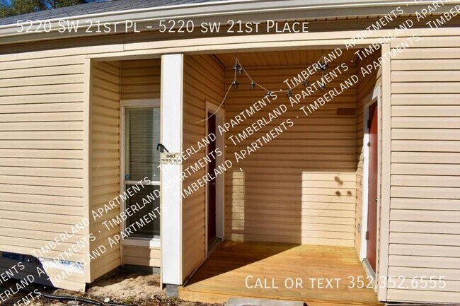 Building Photo - 5220 SW 21st Pl