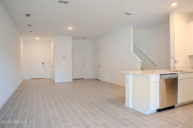 Building Photo - 2221 Windward Cay Ln