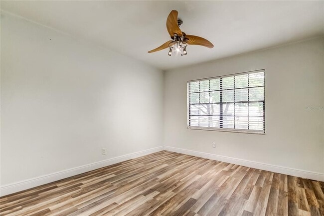 Building Photo - 4139 Brentwood Park Cir