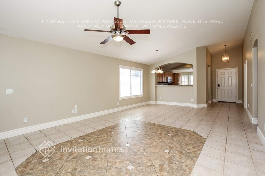 Building Photo - 14003 N 133rd Dr