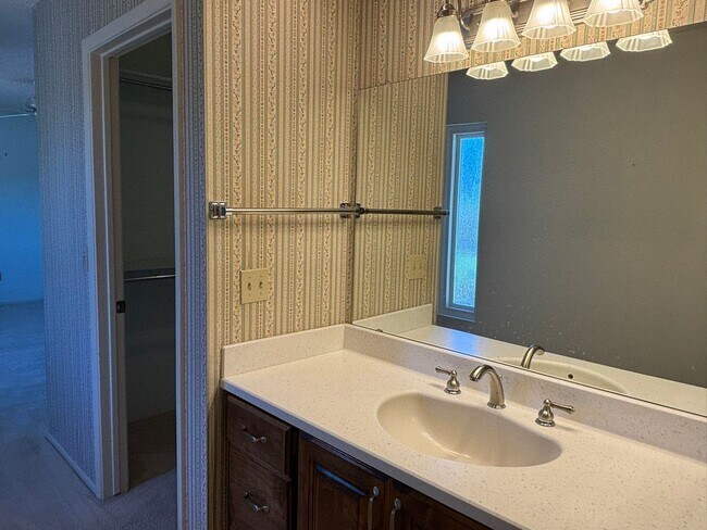 Building Photo - Spacious 3 bedroom Long Term Unfurnished home in Leisure World a 45+ Active Adult Resort Community