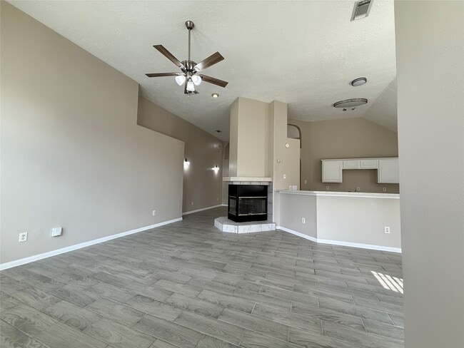 Building Photo - 6111 Settlers Village Dr