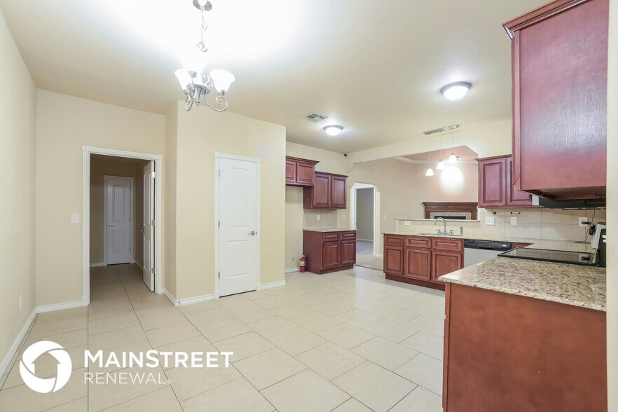 Building Photo - 11120 SW 42nd St