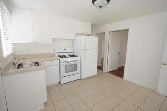 Building Photo - 701 Pensacola St