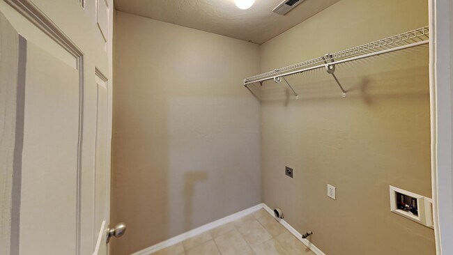 Building Photo - 3 Bedroom Home in Edmond