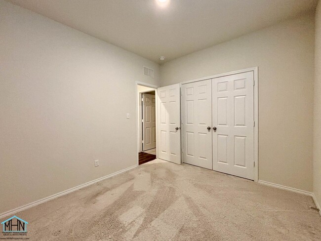 Building Photo - Welcome Home to Your Dream Oasis in Seguin!