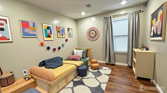 Building Photo - 8 Cosgrove Ct